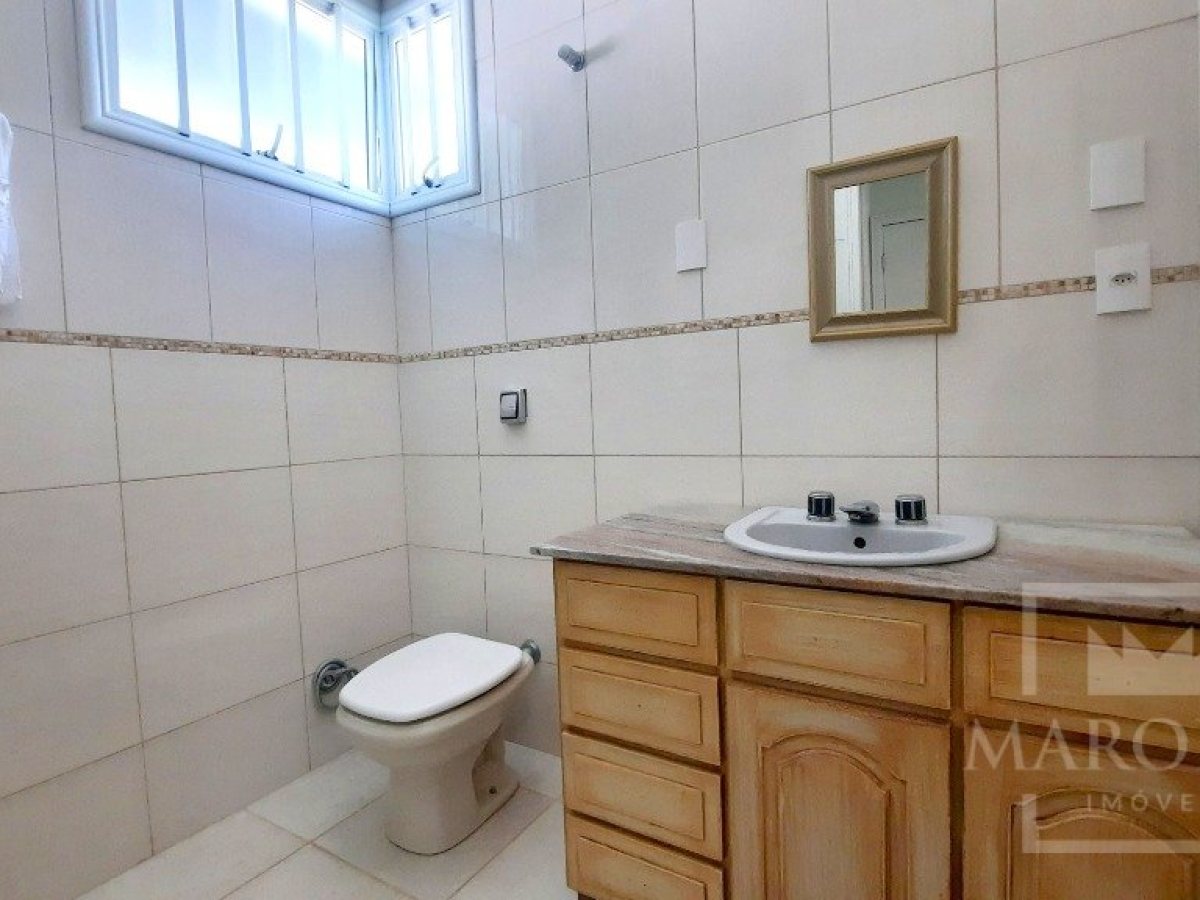 Casa com 376m², 3 dormitórios, Sim suíte, 5 vagas, no bairro Centro em Marau