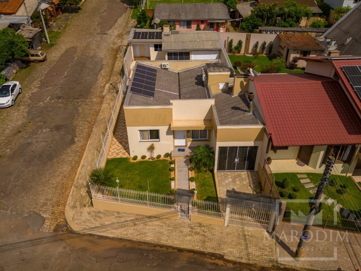 Casa com 100m², 3 dormitórios, Nao suíte, 2 vagas, no bairro Borges de Medeiros em Marau
