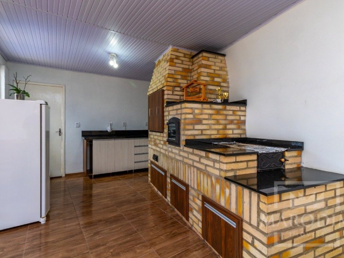 Casa com 100m², 3 dormitórios, Nao suíte, 2 vagas, no bairro Borges de Medeiros em Marau