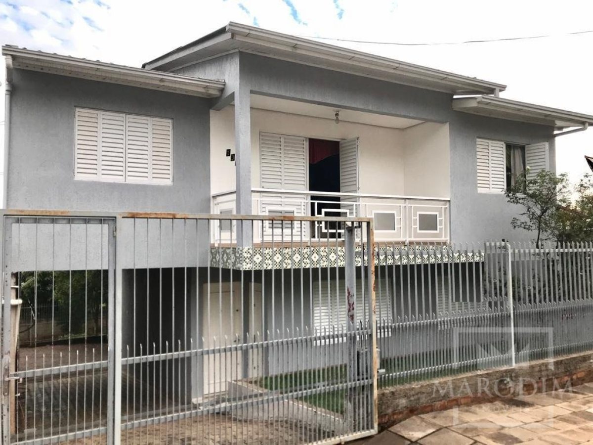 Casa com 100m², 5 dormitórios, Nao suíte, 2 vagas, no bairro Santa Isabel em Marau