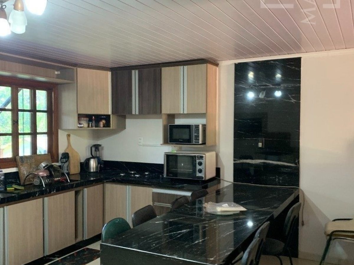 Chácara com 199m², 3 dormitórios, Nao suíte, 2 vagas, no bairro Interior em Marau