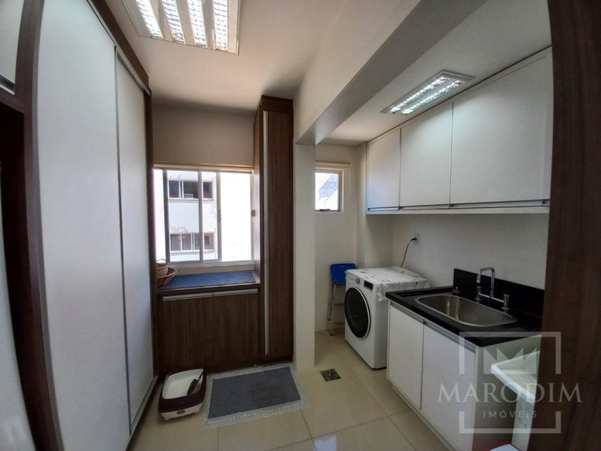 Apartamento com 204m², 4 dormitórios, Sim suíte, 2 vagas, no bairro Centro em Marau