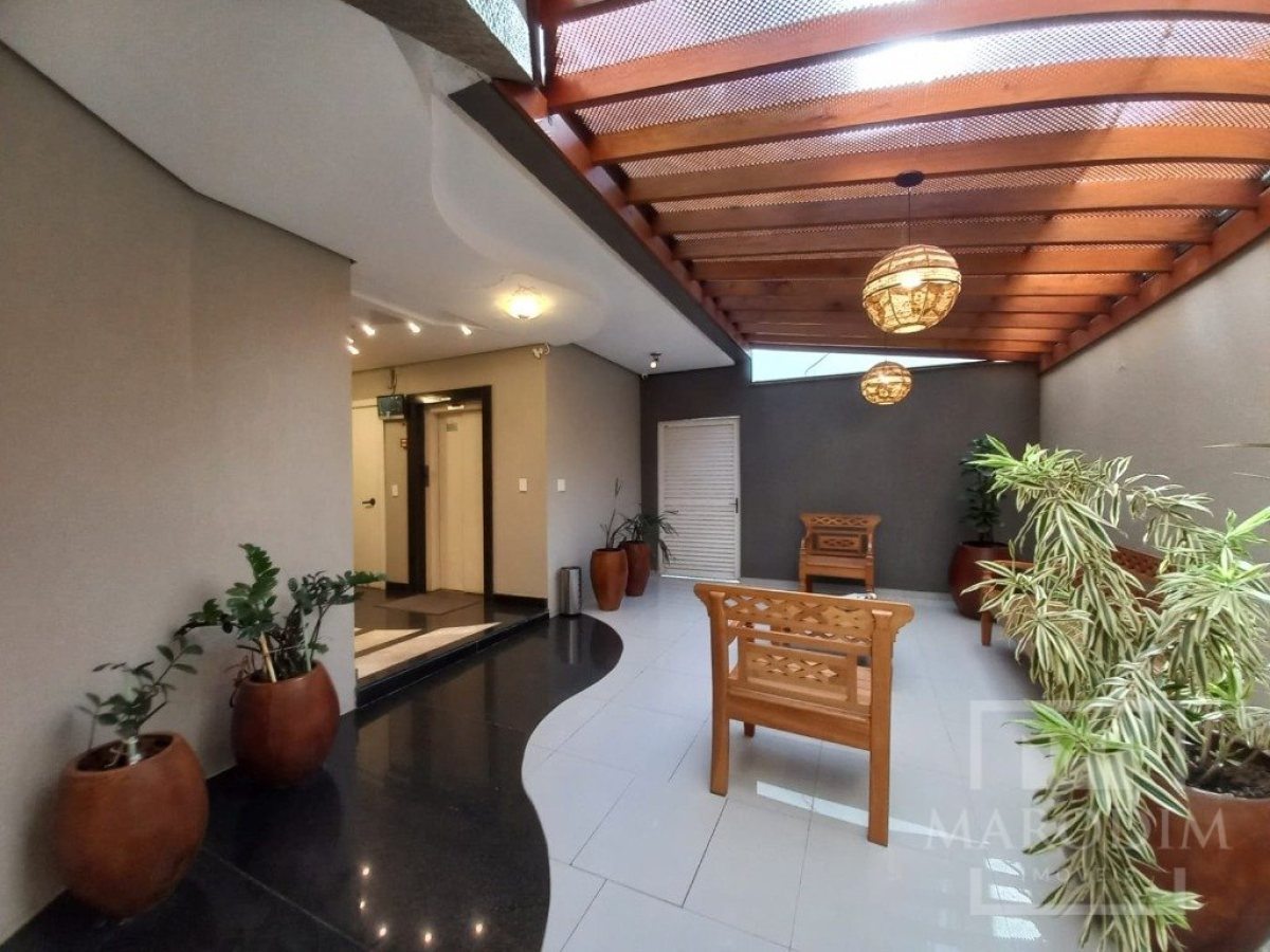 Apartamento com 204m², 4 dormitórios, Sim suíte, 2 vagas, no bairro Centro em Marau