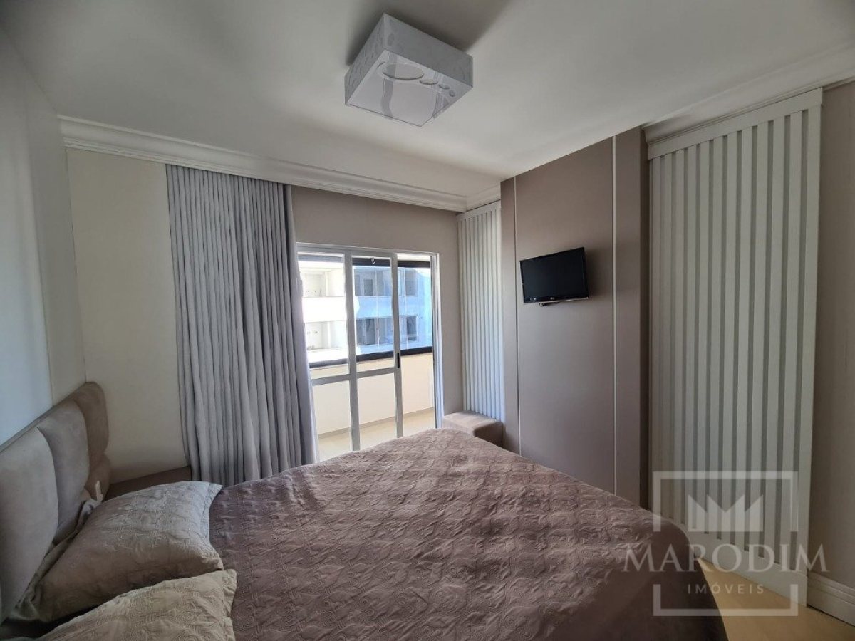 Apartamento com 204m², 4 dormitórios, Sim suíte, 2 vagas, no bairro Centro em Marau