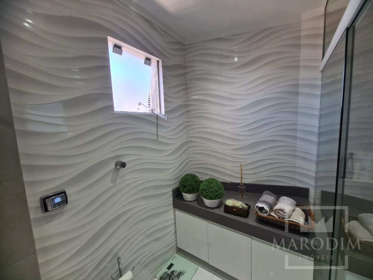 Apartamento com 204m², 4 dormitórios, Sim suíte, 2 vagas, no bairro Centro em Marau