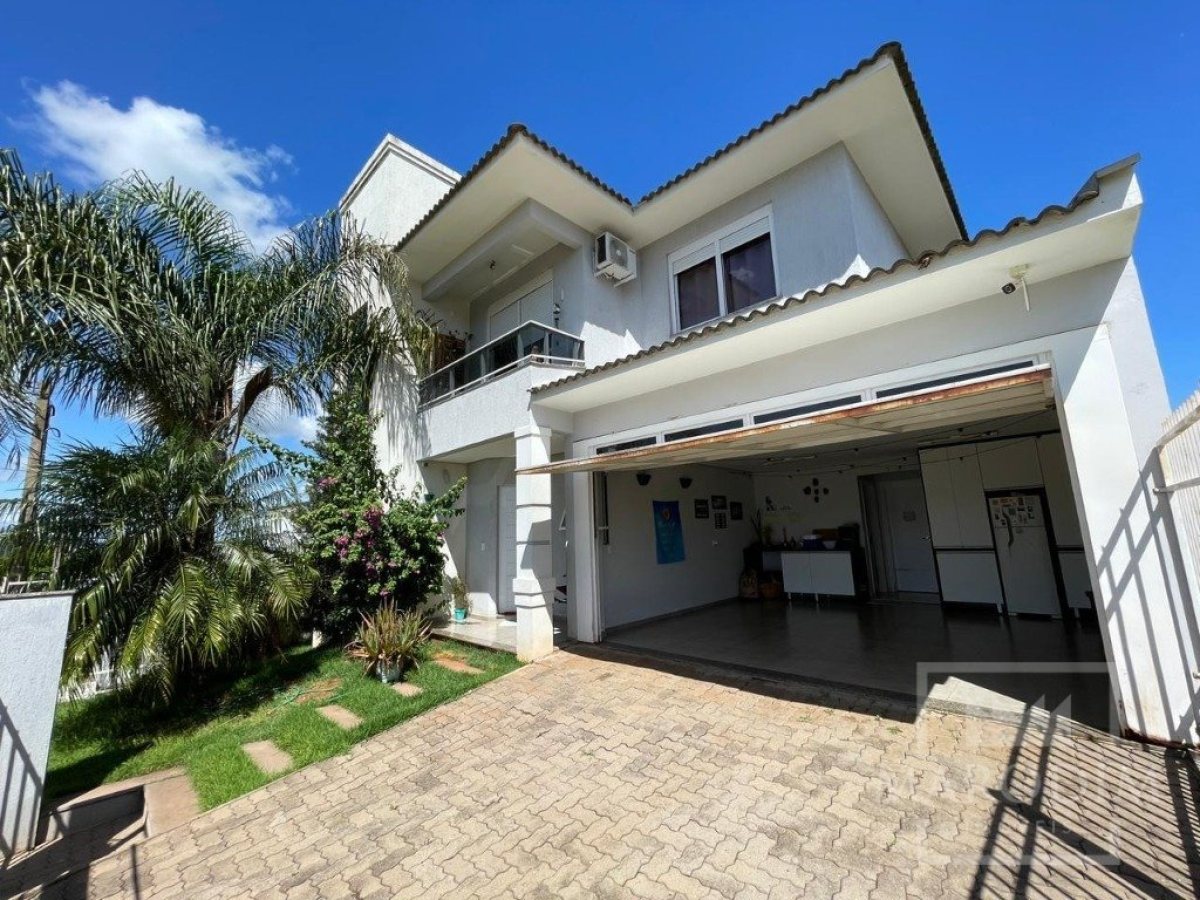 Casa com 170m², 4 dormitórios, Sim suíte, 2 vagas, no bairro Colinas Nova Marau em Marau