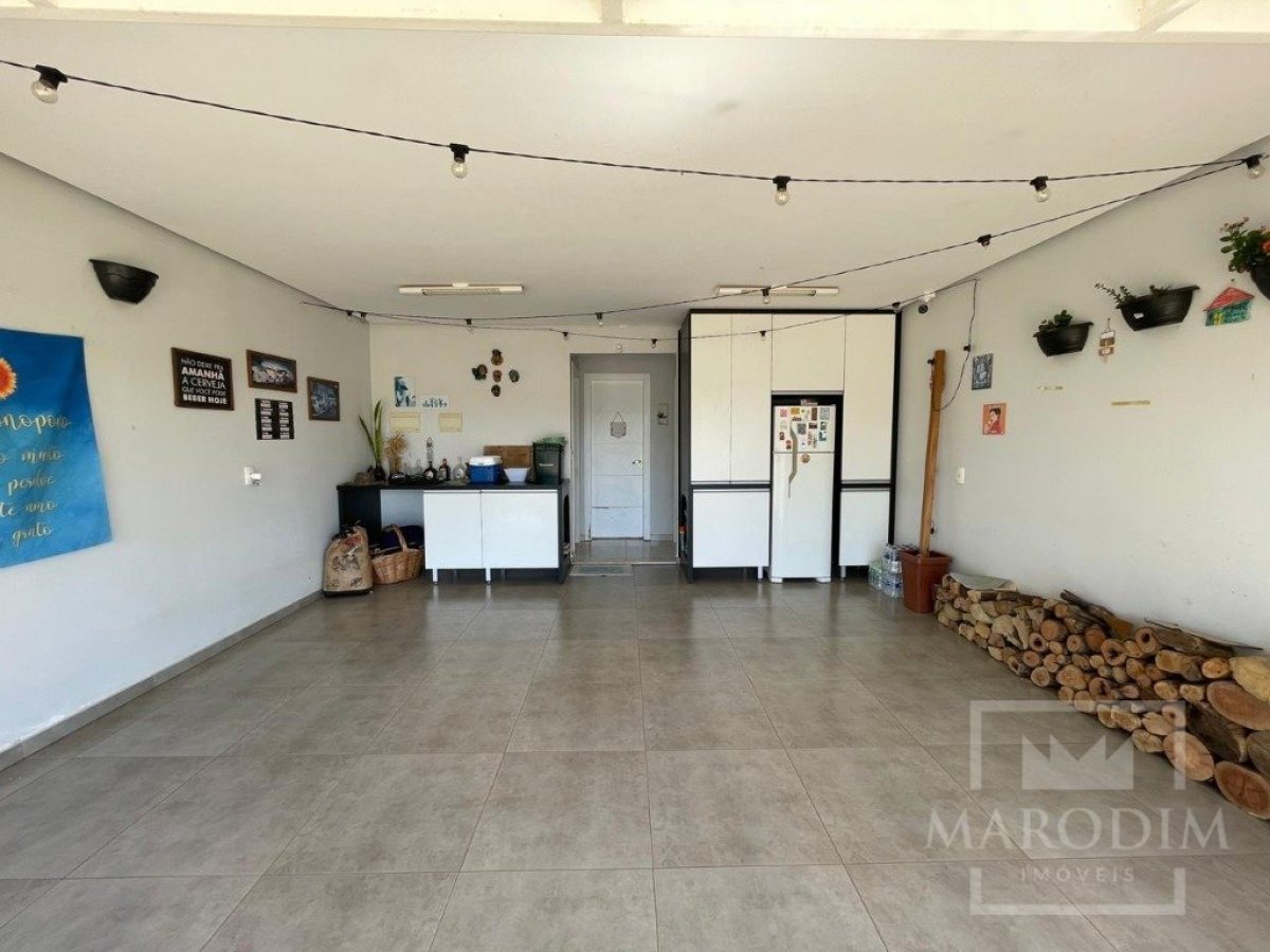 Casa com 170m², 4 dormitórios, Sim suíte, 2 vagas, no bairro Colinas Nova Marau em Marau