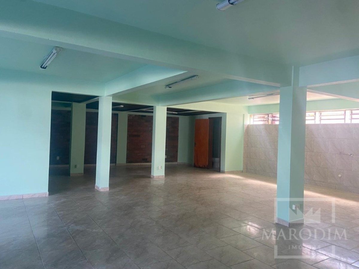 Salas/Conjuntos com 100m², Nao suíte, no bairro Centro em Marau