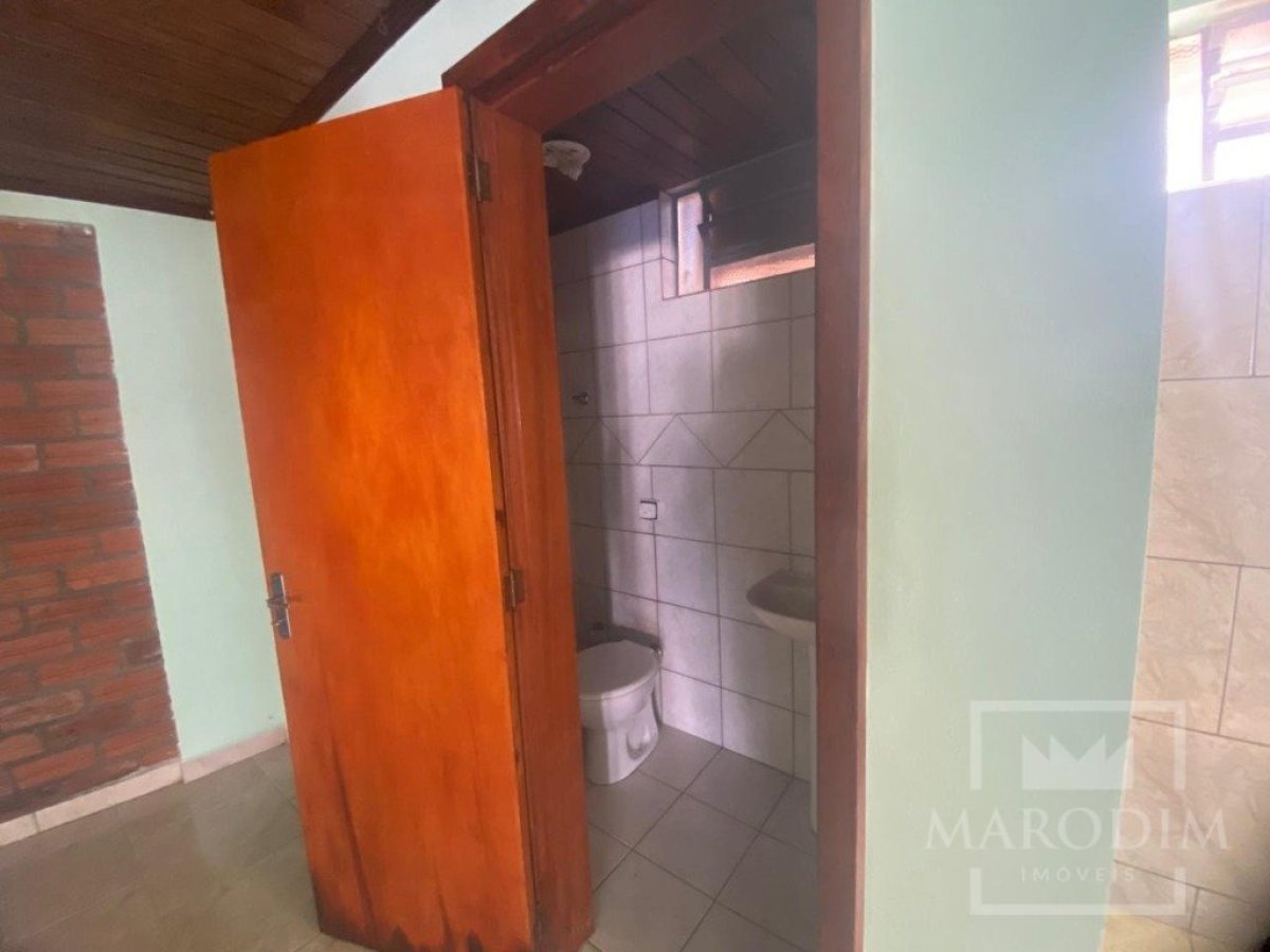 Salas/Conjuntos com 100m², Nao suíte, no bairro Centro em Marau