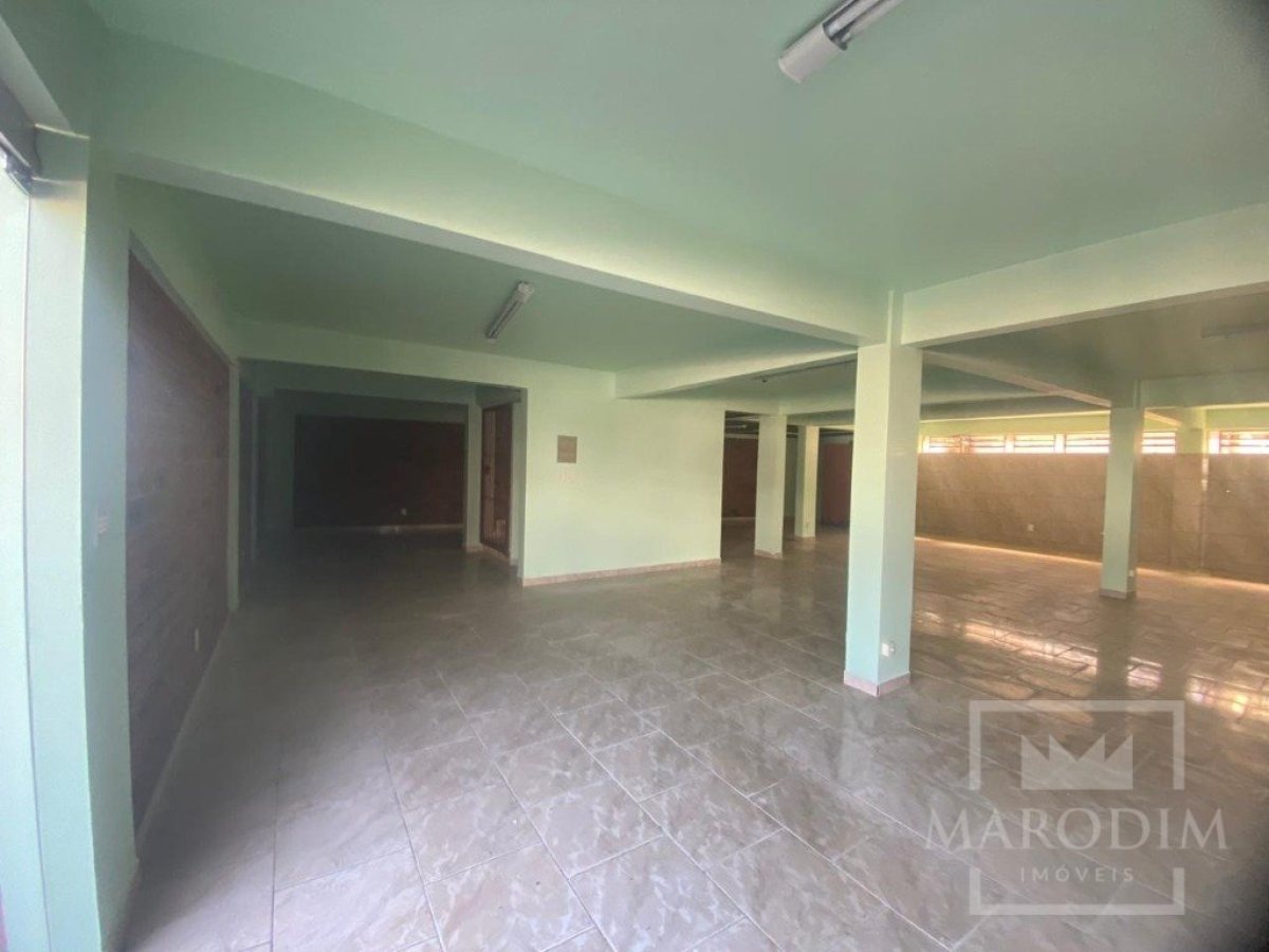 Salas/Conjuntos com 100m², Nao suíte, no bairro Centro em Marau