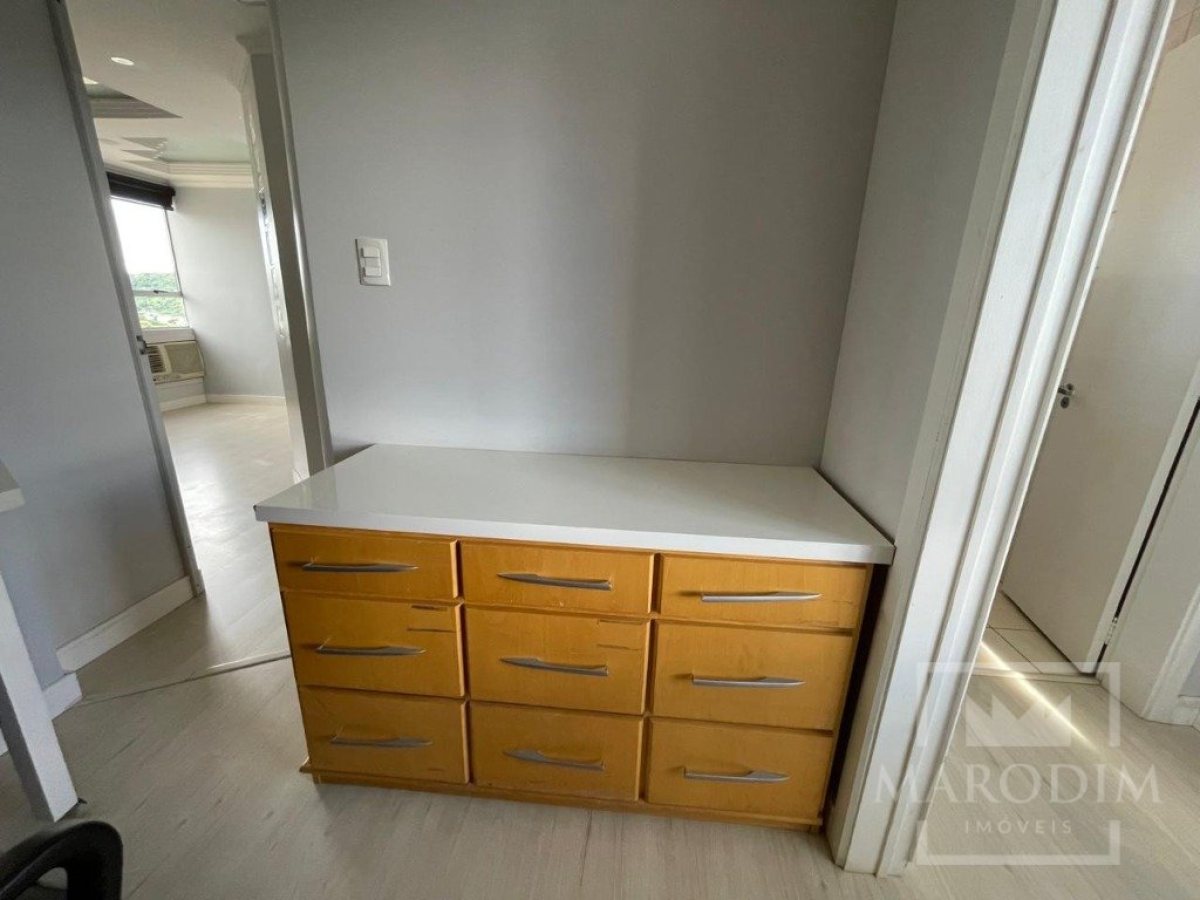 Salas/Conjuntos com 72m², Nao suíte, no bairro Centro em Marau