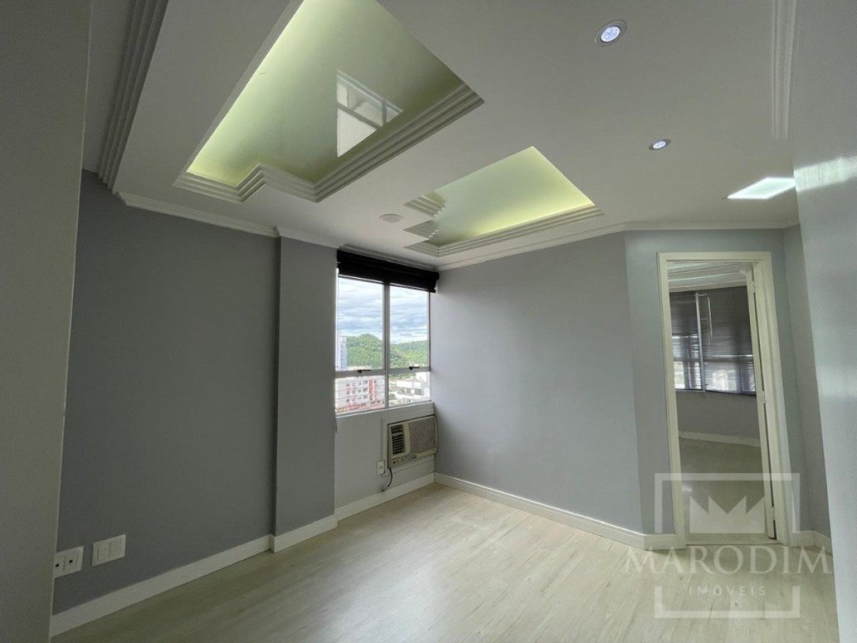 Salas/Conjuntos com 72m², Nao suíte, no bairro Centro em Marau