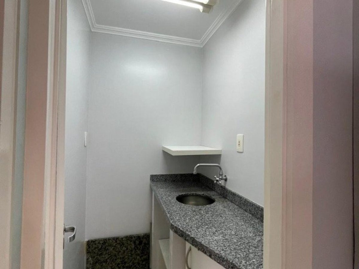 Salas/Conjuntos com 72m², Nao suíte, no bairro Centro em Marau