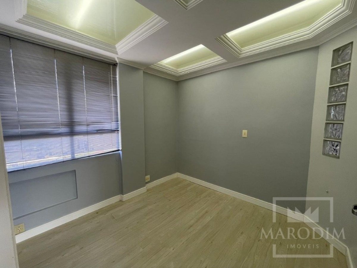 Salas/Conjuntos com 72m², Nao suíte, no bairro Centro em Marau