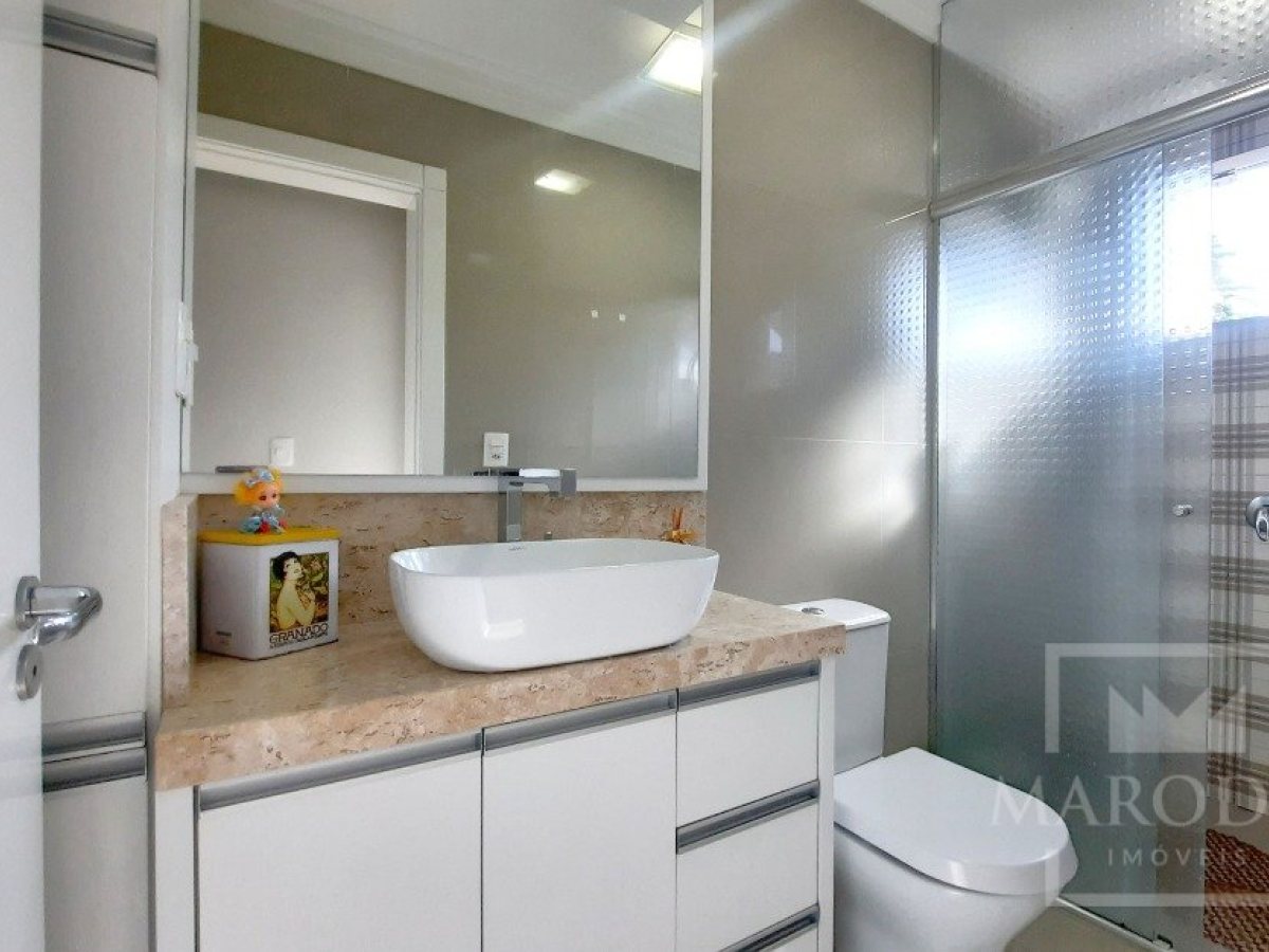 Casa com 256m², 5 dormitórios, Sim suíte, 3 vagas, no bairro Jardim das Palmeiras em Marau