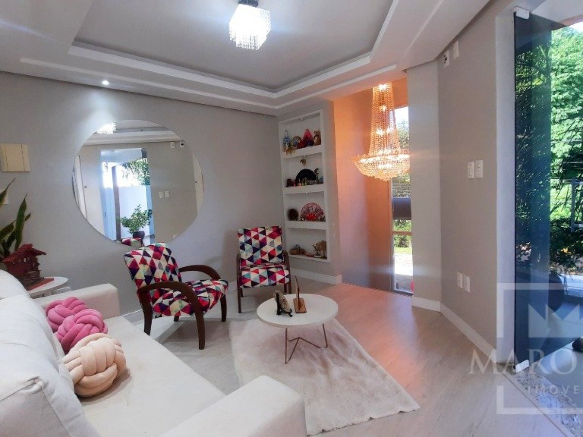 Casa com 256m², 5 dormitórios, Sim suíte, 3 vagas, no bairro Jardim das Palmeiras em Marau