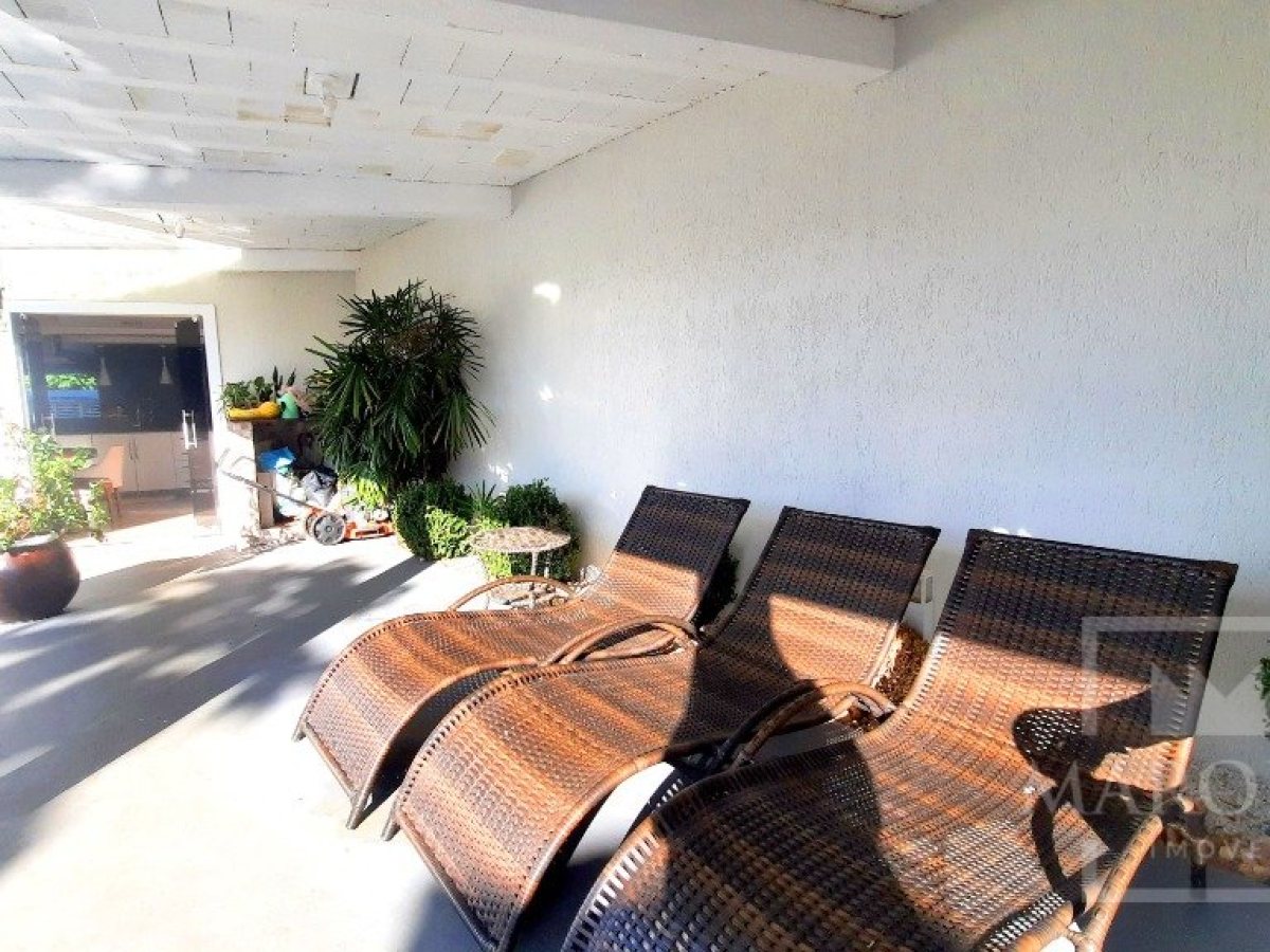 Casa com 256m², 5 dormitórios, Sim suíte, 3 vagas, no bairro Jardim das Palmeiras em Marau