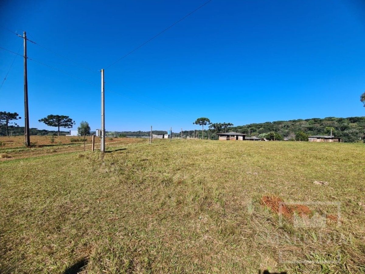 Terreno com 900m², Nao suíte, no bairro Barragem Capingui em Marau