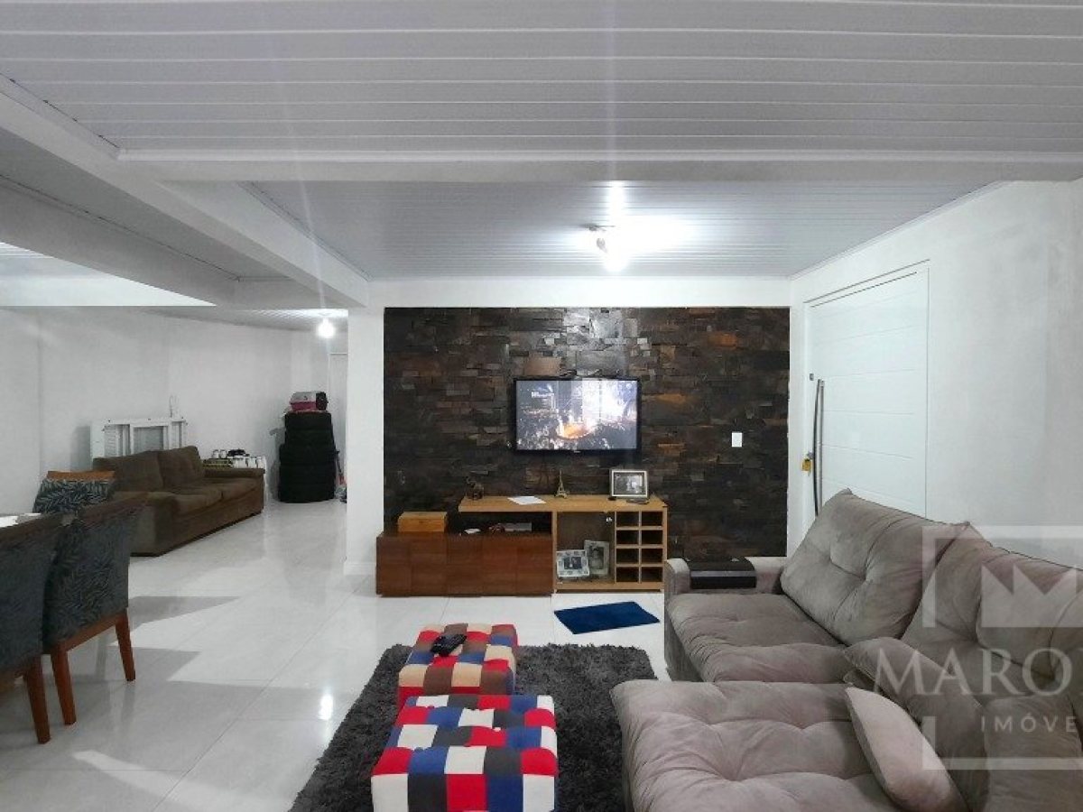 Casa com 142m², 2 dormitórios, Nao suíte, 2 vagas, no bairro Portal do Sol em Marau