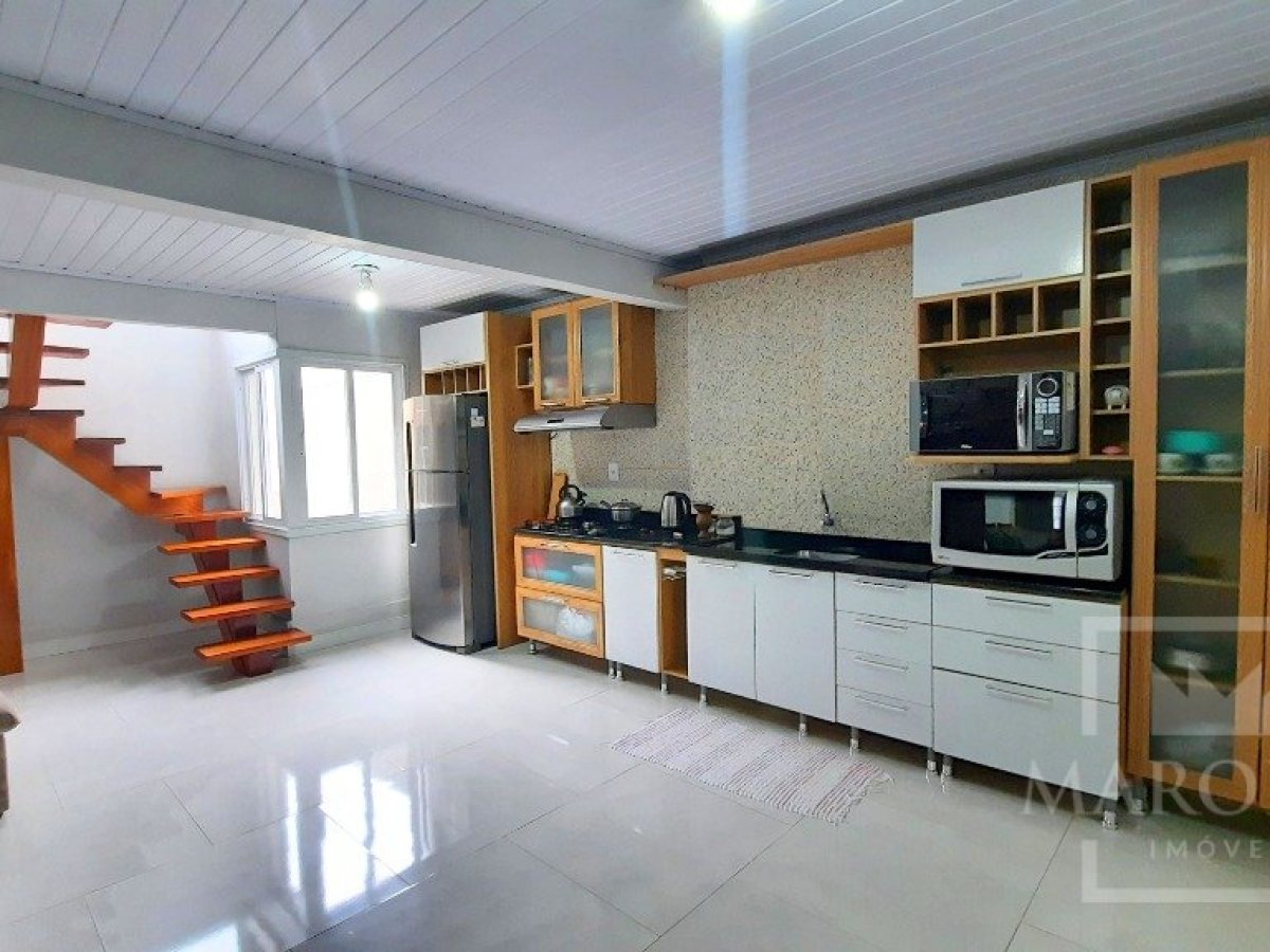 Casa com 142m², 2 dormitórios, Nao suíte, 2 vagas, no bairro Portal do Sol em Marau