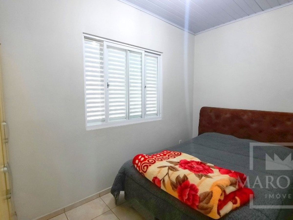 Casa com 142m², 2 dormitórios, Nao suíte, 2 vagas, no bairro Portal do Sol em Marau