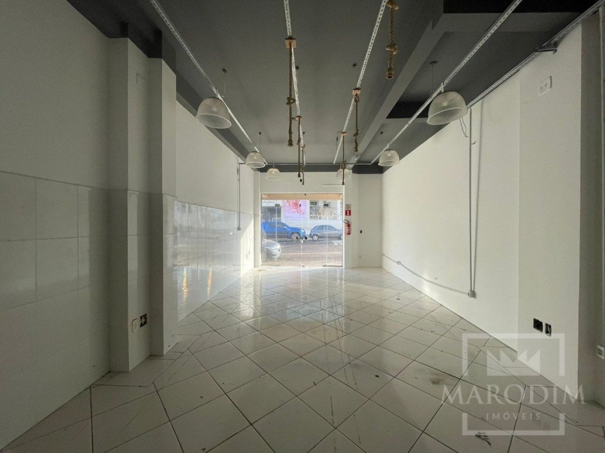 Salas/Conjuntos com 50m², Nao suíte, no bairro Centro em Marau