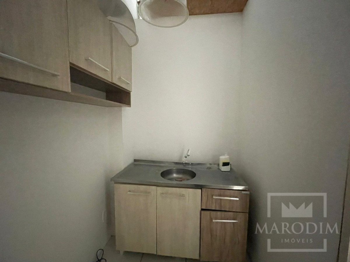 Salas/Conjuntos com 50m², Nao suíte, no bairro Centro em Marau