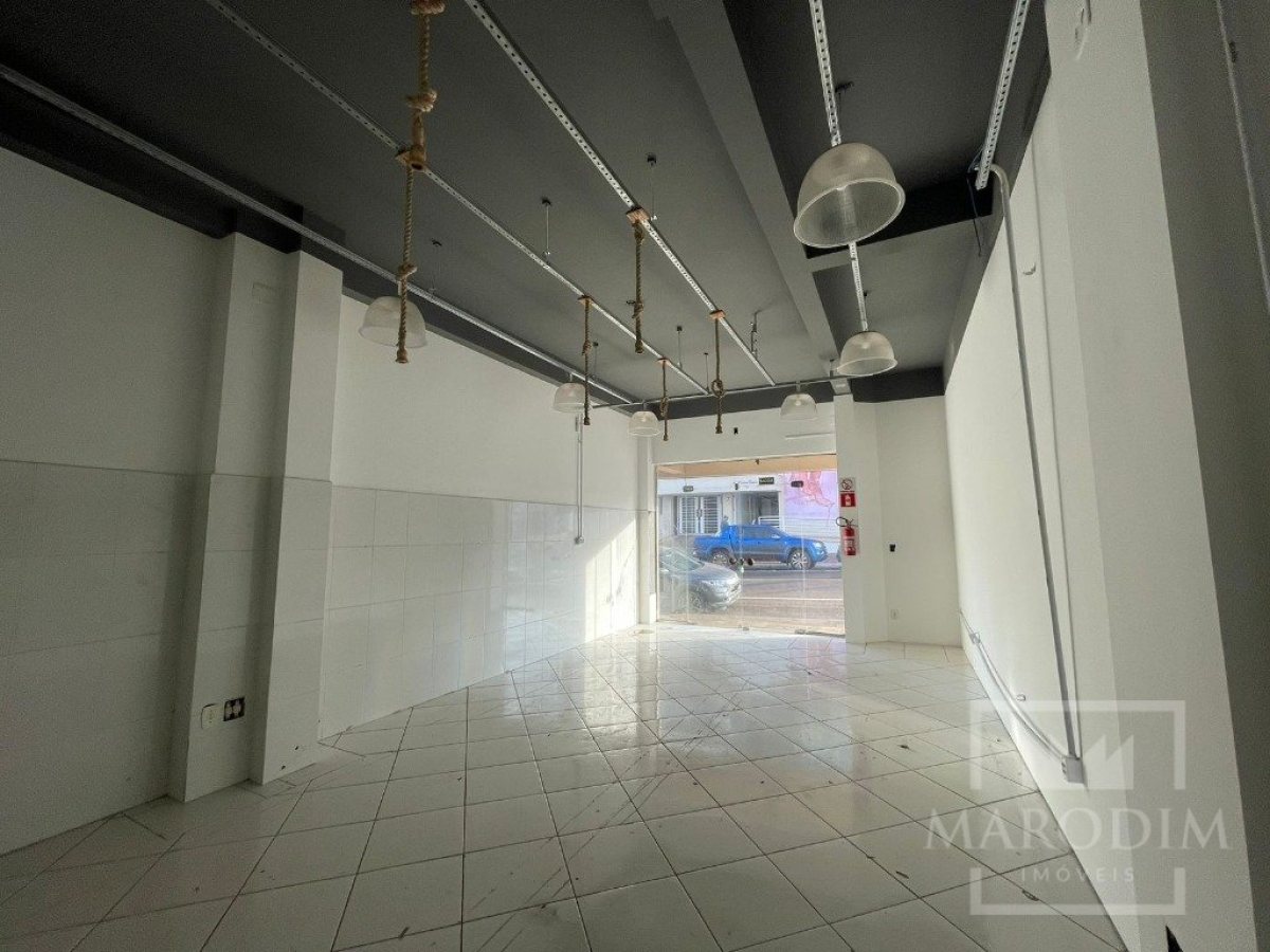 Salas/Conjuntos com 50m², Nao suíte, no bairro Centro em Marau