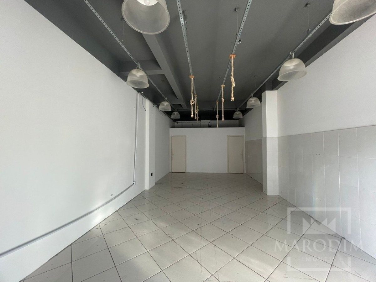 Salas/Conjuntos com 50m², Nao suíte, no bairro Centro em Marau