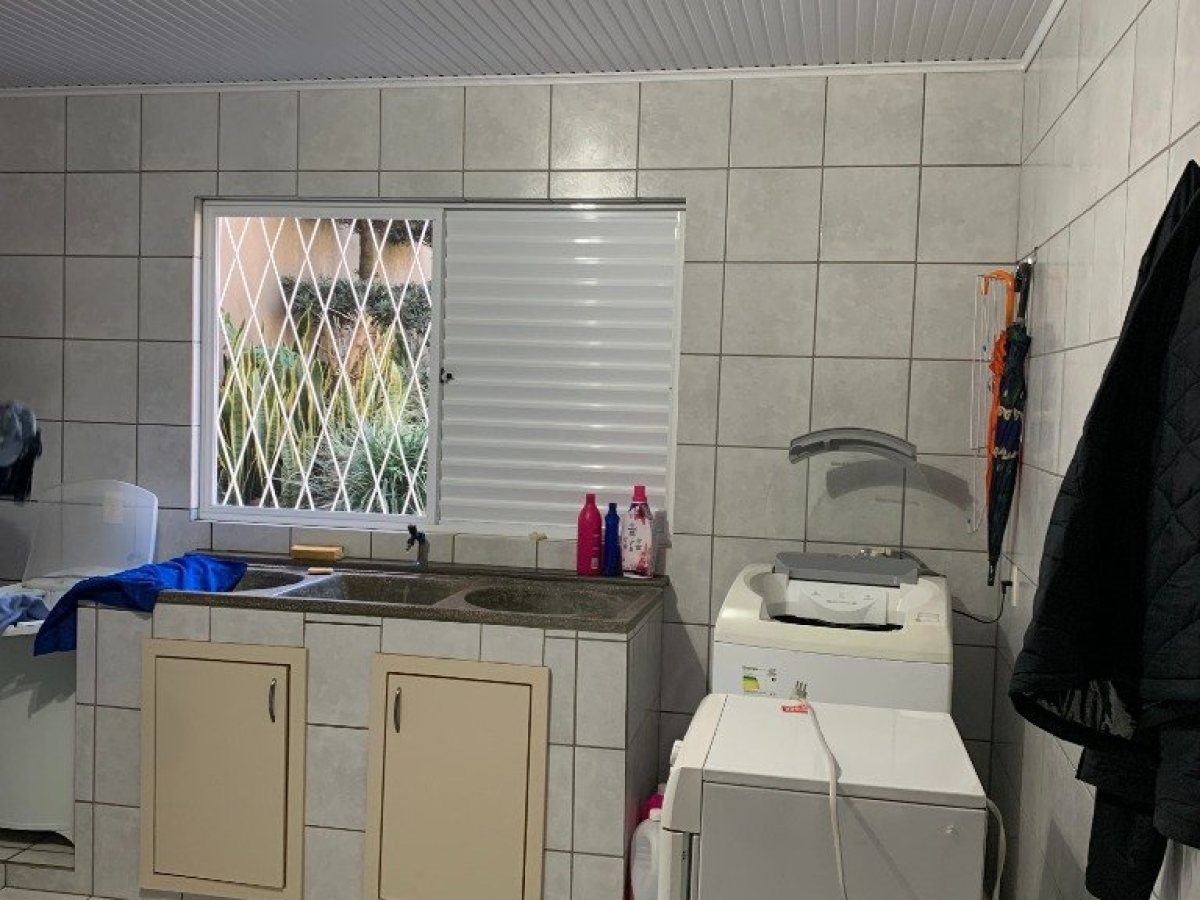 Casa com 370m², 6 dormitórios, Sim suíte, 2 vagas, no bairro São José  Operário em Marau