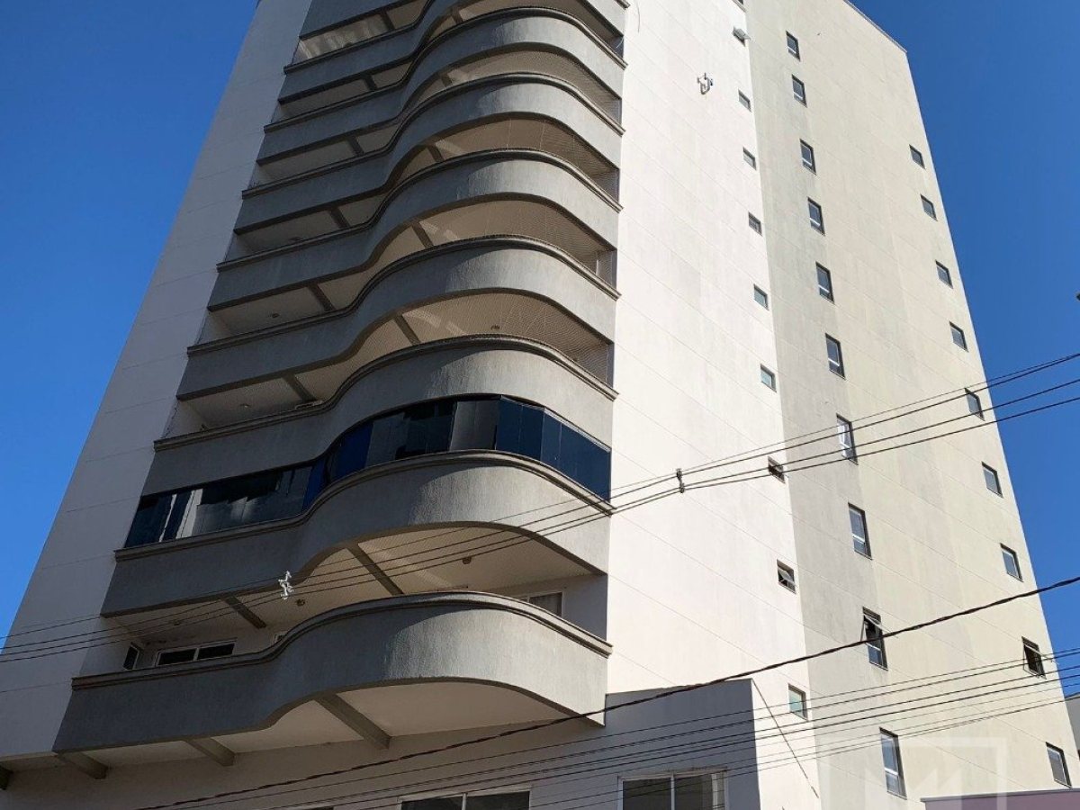 Apartamento com 204m², 3 dormitórios, Sim suíte, 2 vagas, no bairro Centro em Marau
