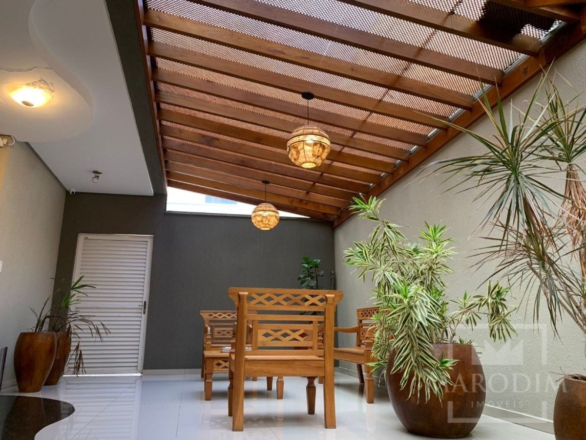 Apartamento com 204m², 3 dormitórios, Sim suíte, 2 vagas, no bairro Centro em Marau