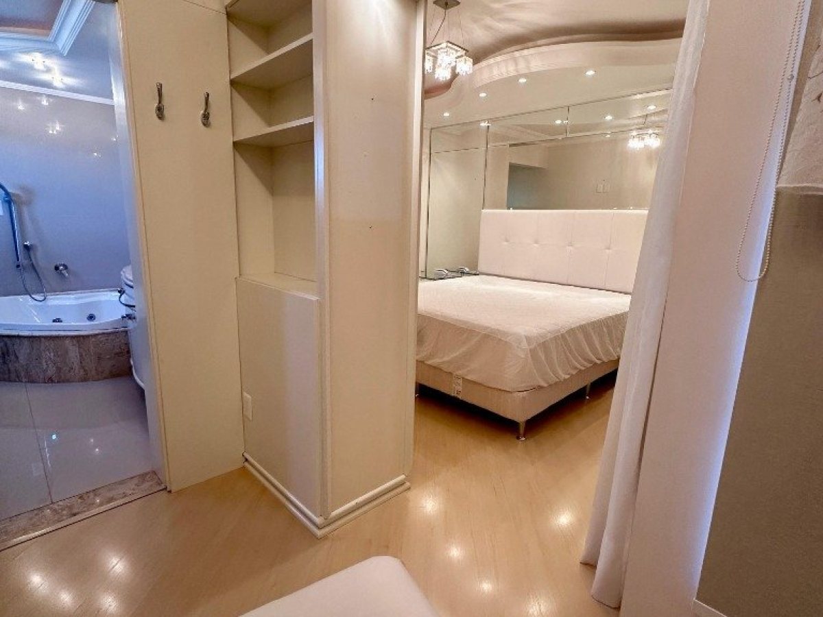 Apartamento com 204m², 3 dormitórios, Sim suíte, 2 vagas, no bairro Centro em Marau