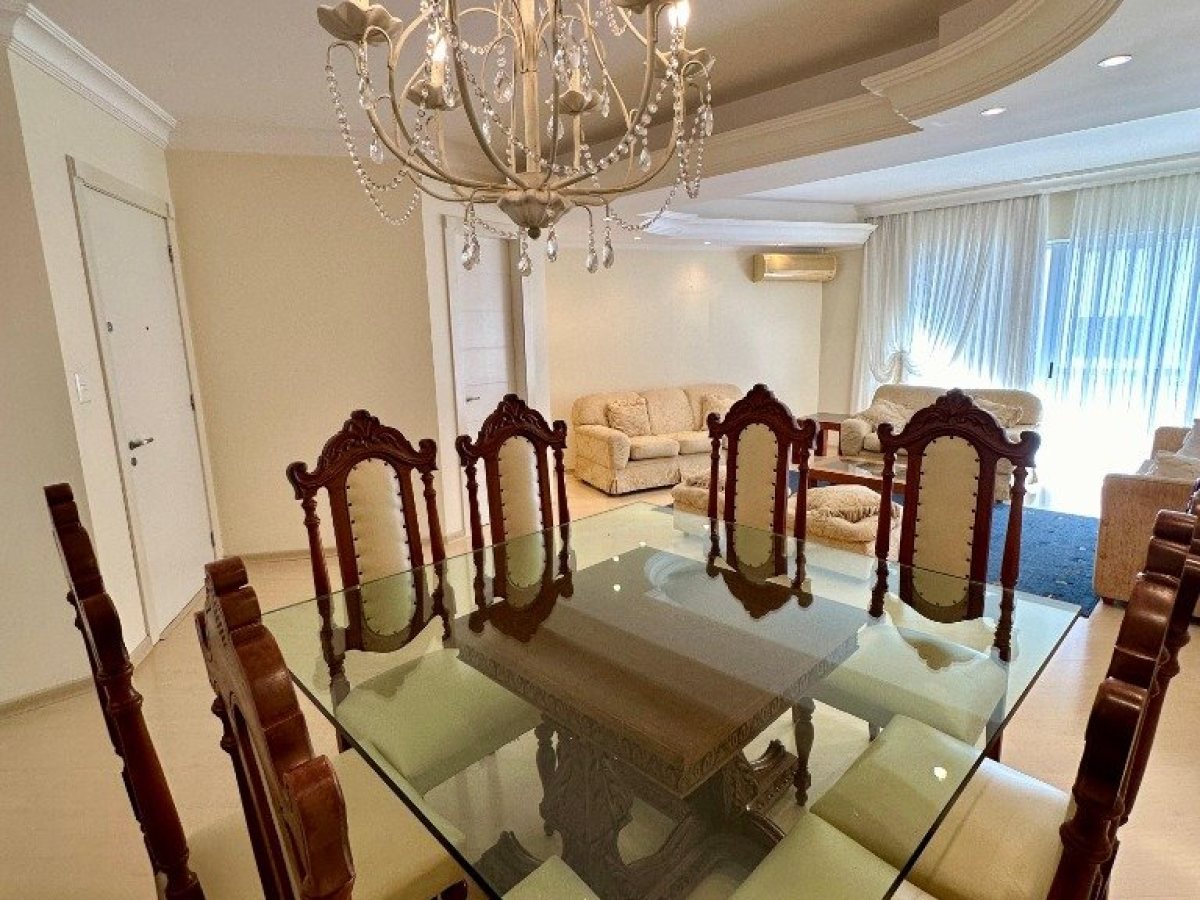 Apartamento com 204m², 3 dormitórios, Sim suíte, 2 vagas, no bairro Centro em Marau