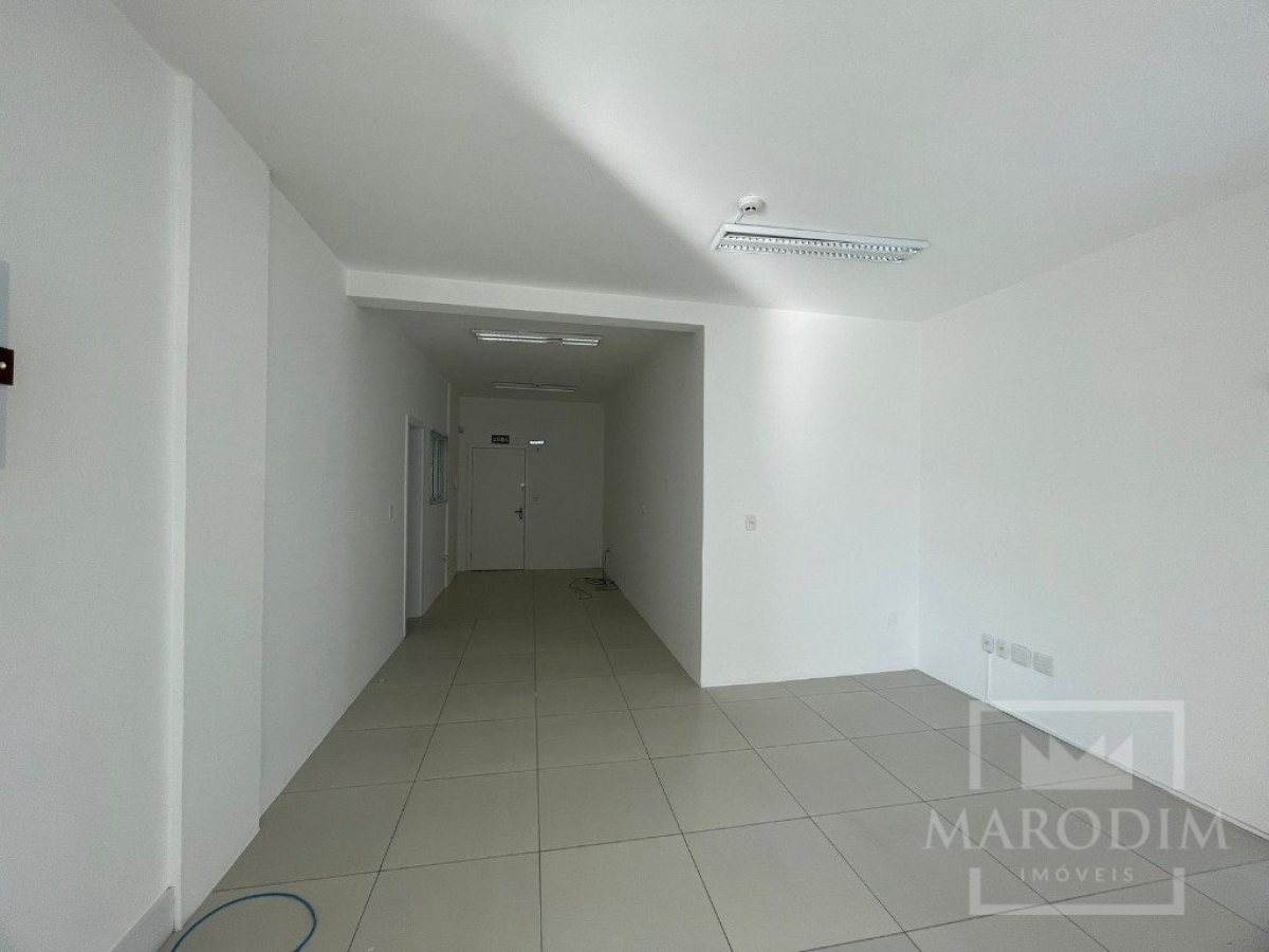 Salas/Conjuntos com 109m², Nao suíte, no bairro Centro em Marau