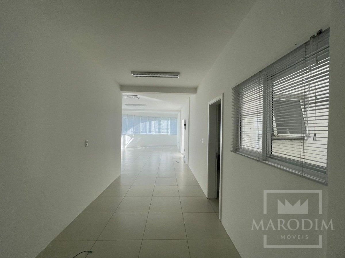 Salas/Conjuntos com 109m², Nao suíte, no bairro Centro em Marau