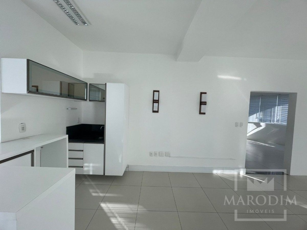 Salas/Conjuntos com 109m², Nao suíte, no bairro Centro em Marau