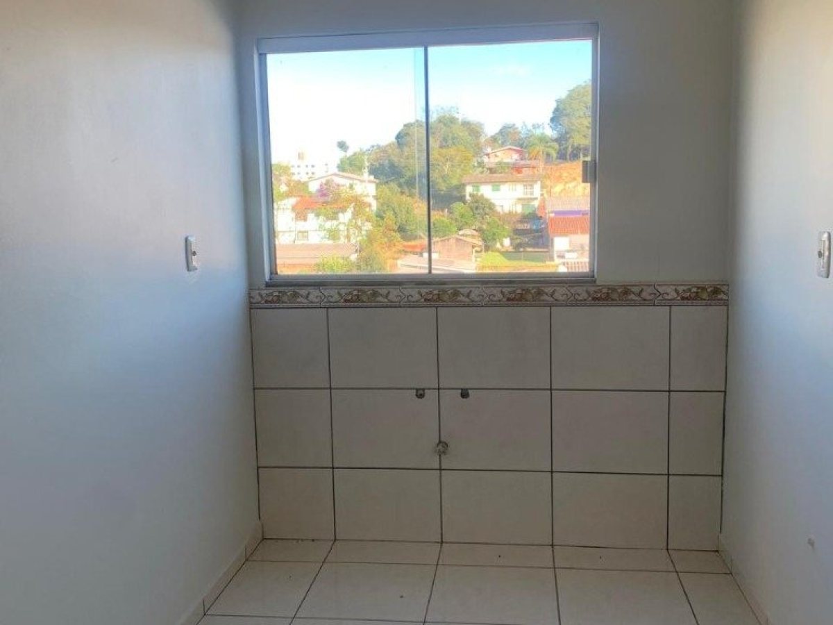 Apartamento com 80m², 2 dormitórios, Nao suíte, 1 vaga, no bairro Bosque em Marau