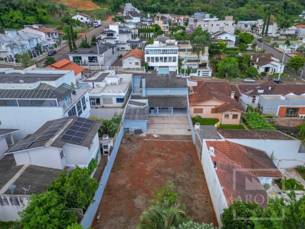 Casa com 293m², 3 dormitórios, Sim suíte, 3 vagas, no bairro Bosque em Marau