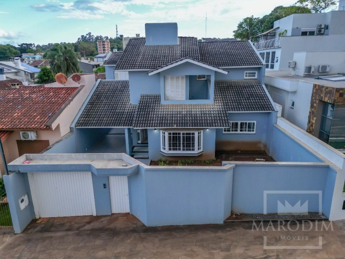 Casa com 293m², 3 dormitórios, Sim suíte, 3 vagas, no bairro Bosque em Marau