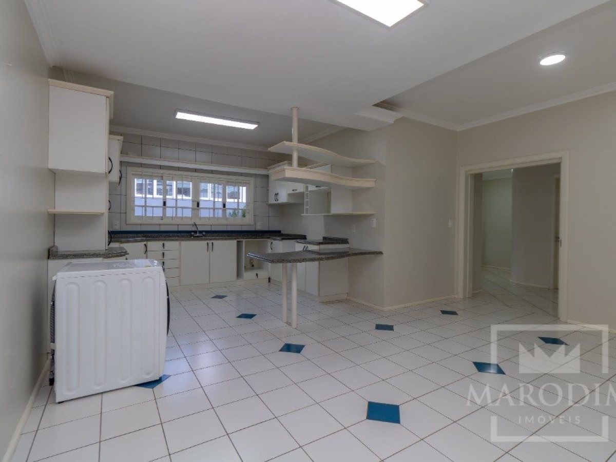 Casa com 293m², 3 dormitórios, Sim suíte, 3 vagas, no bairro Bosque em Marau