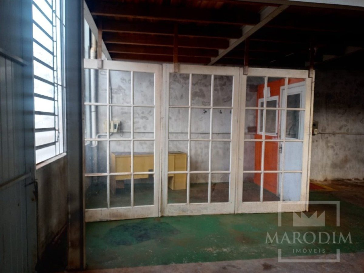 Pavilhão com 250m², Nao suíte, no bairro São José  Operário em Marau