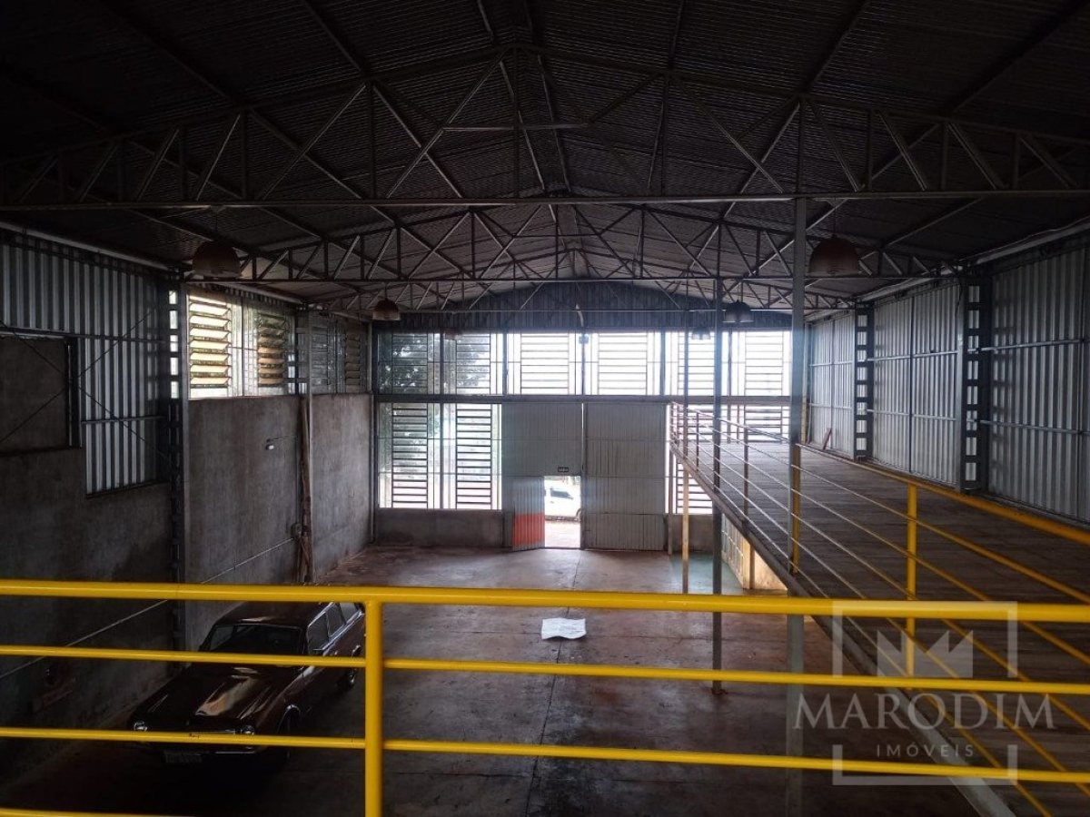 Pavilhão com 250m², Nao suíte, no bairro São José  Operário em Marau