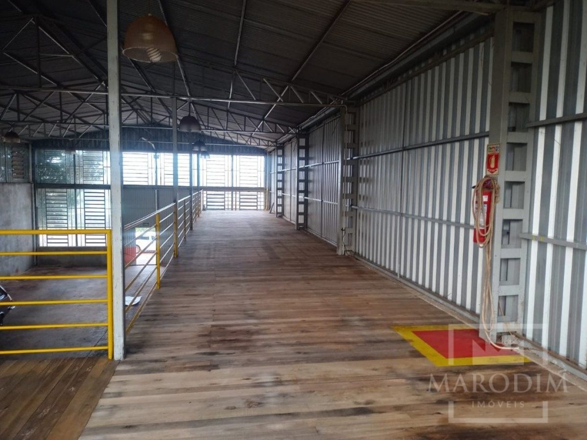 Pavilhão com 250m², Nao suíte, no bairro São José  Operário em Marau