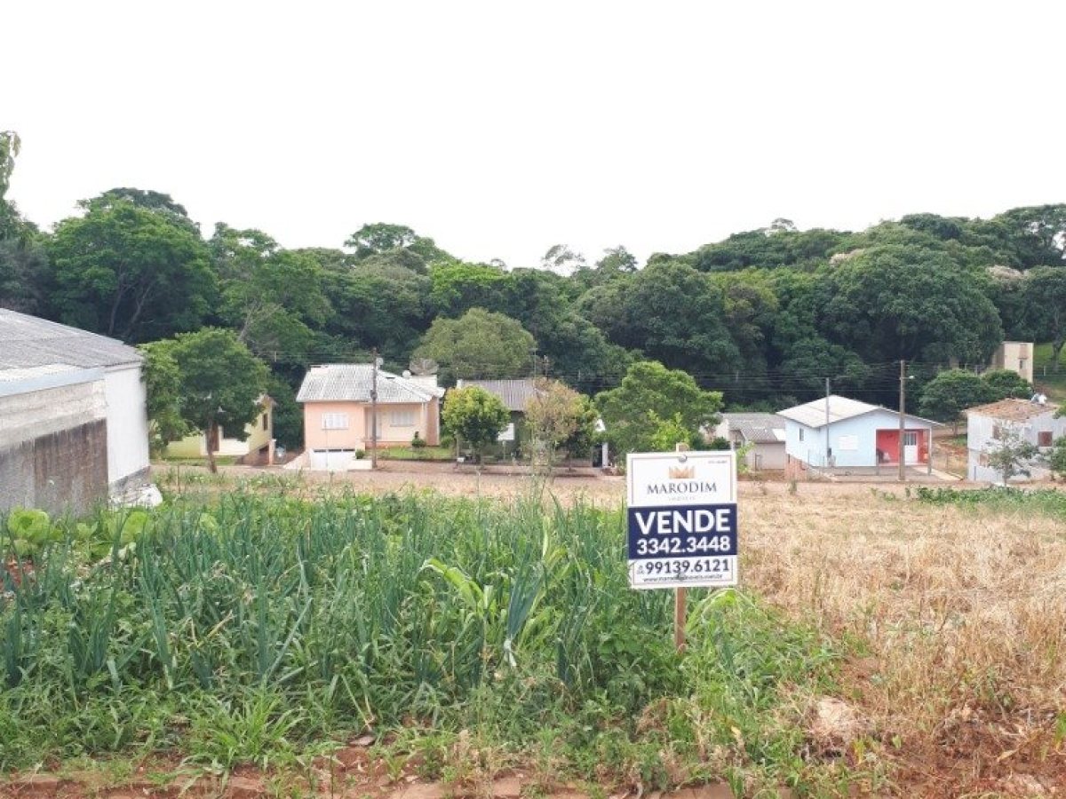 Terreno com 301m², Nao suíte, no bairro Loteamento São Luiz em Marau