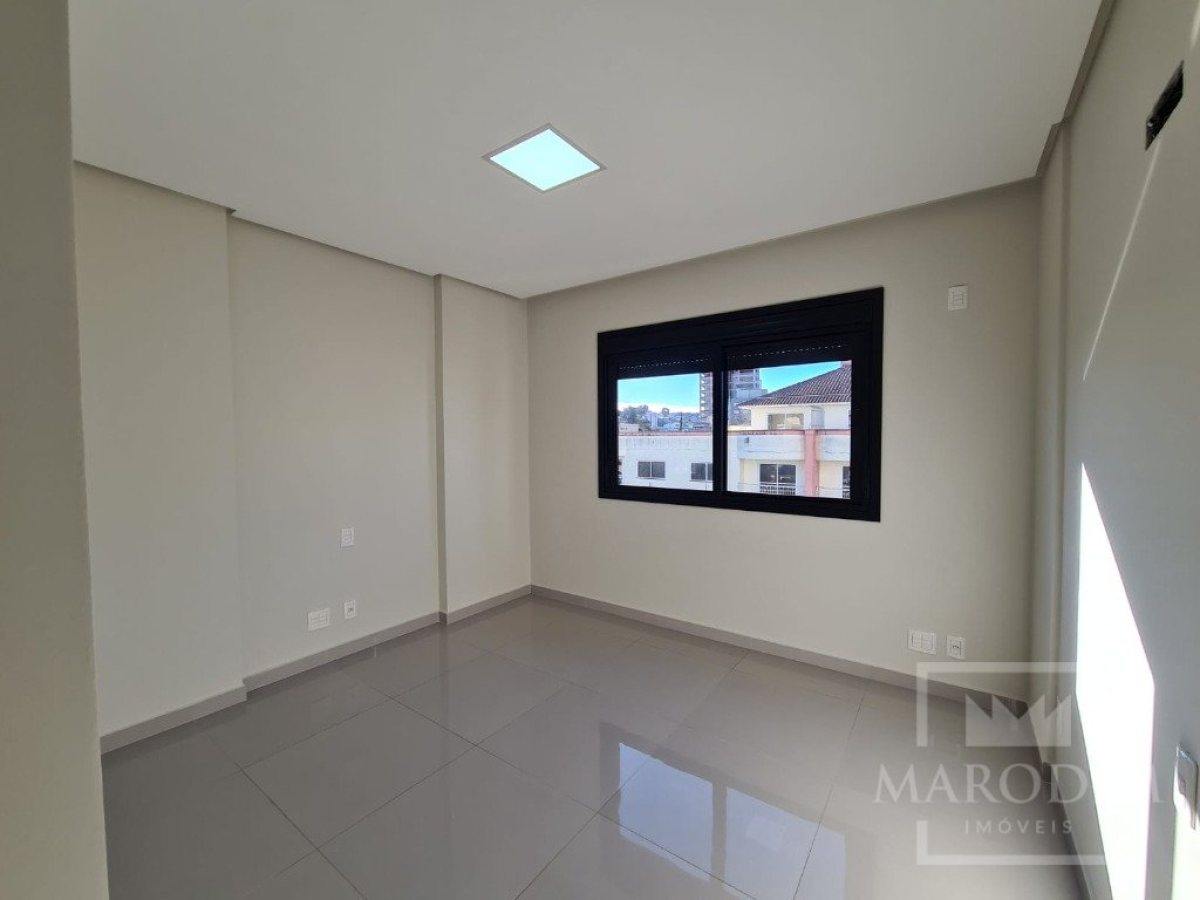 Apartamento com 82m², 2 dormitórios, Sim suíte, 1 vaga, no bairro Centro em Marau