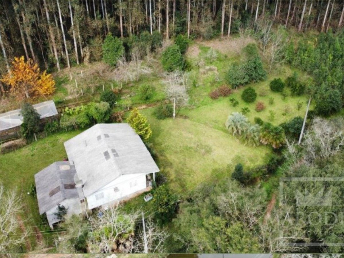 Sítio com 150m², 2 dormitórios, Nao suíte, no bairro Interior em Marau