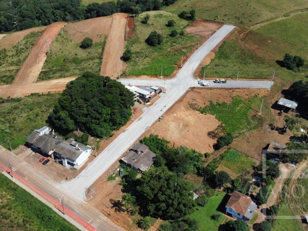 Terreno com 318m², Nao suíte, no bairro Loteamento Trentin em Marau