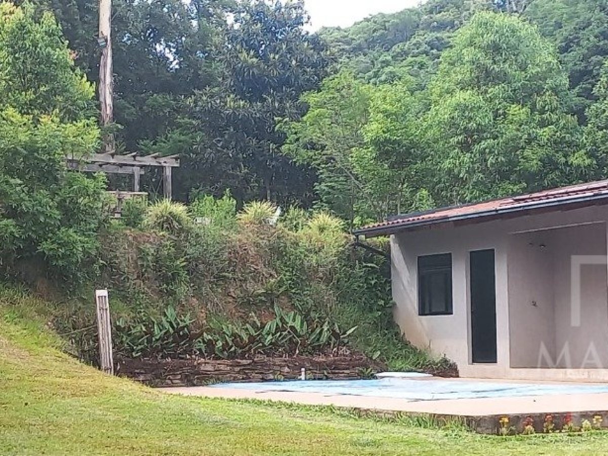 Chácara com 40m², 1 dormitório, Nao suíte, no bairro Interior em Marau