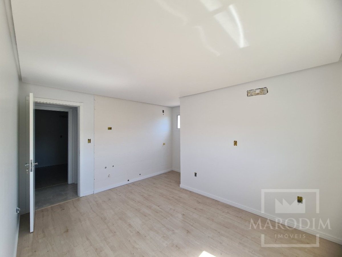 Apartamento com 78m², 2 dormitórios, Nao suíte, 2 vagas, no bairro Centro em Marau